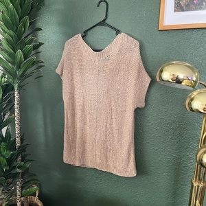 Short sleeve knit top
